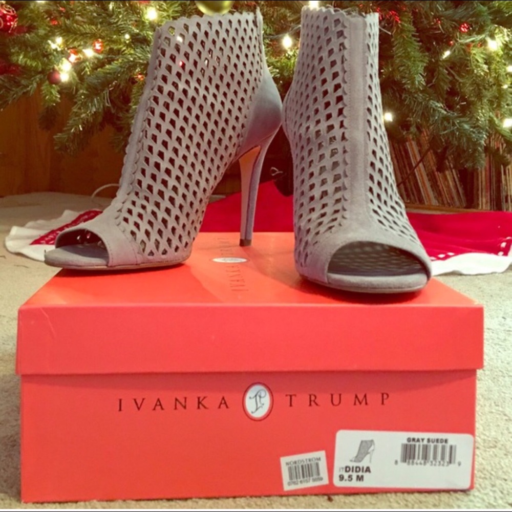 Ivanka Trump gray shoes