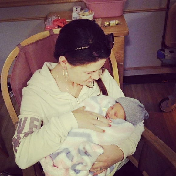 Meet your Posher, Alexandra - Picture 1 of 1