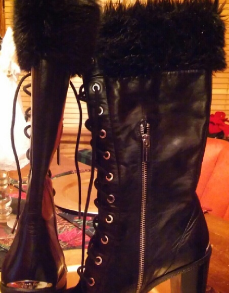 Michael Kors Boots - Picture 4 of 4