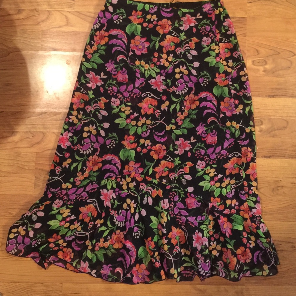 Reversible Floral Botanical 3/4 Length Skirt.
