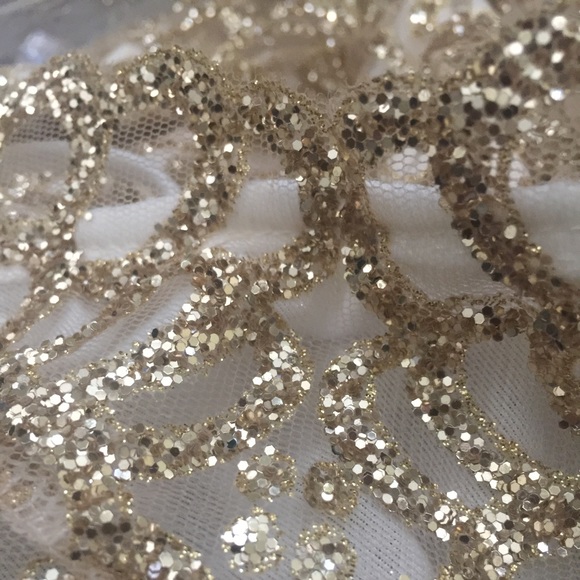 GORGEOUS GOLD DRESS!✨✨✨✨ - Picture 2 of 6