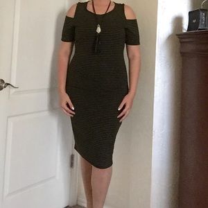 Double Click • cold Shoulder Dress ❣️