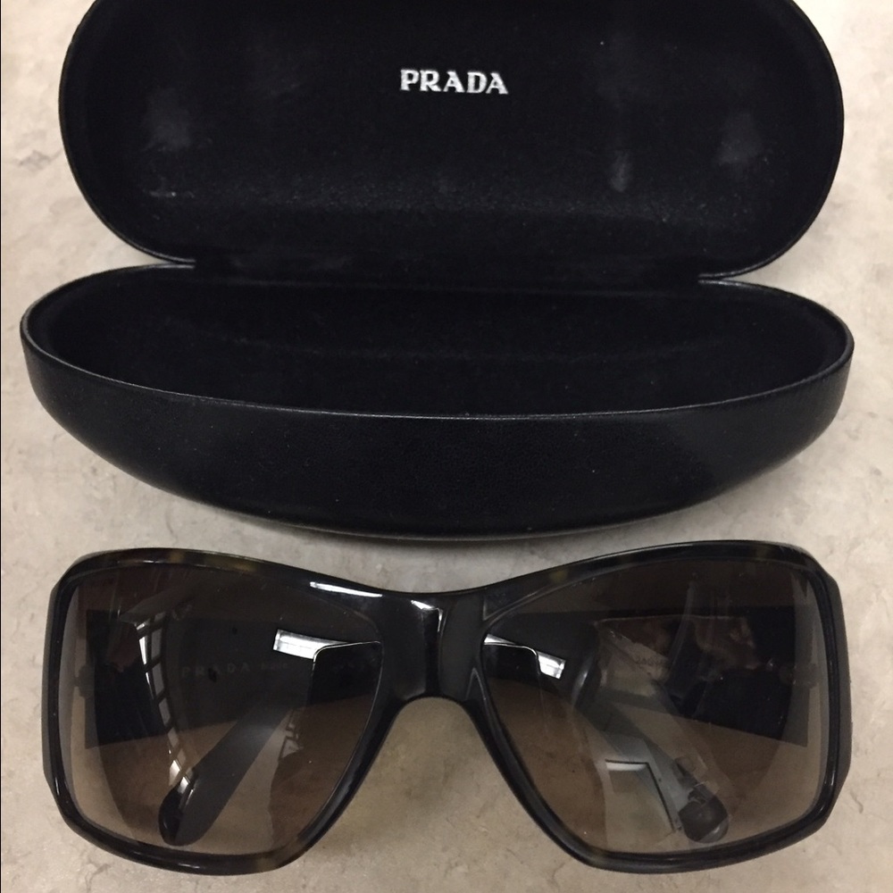 🔥LAST CHANCE🔥Prada Tortoise Sunglasses