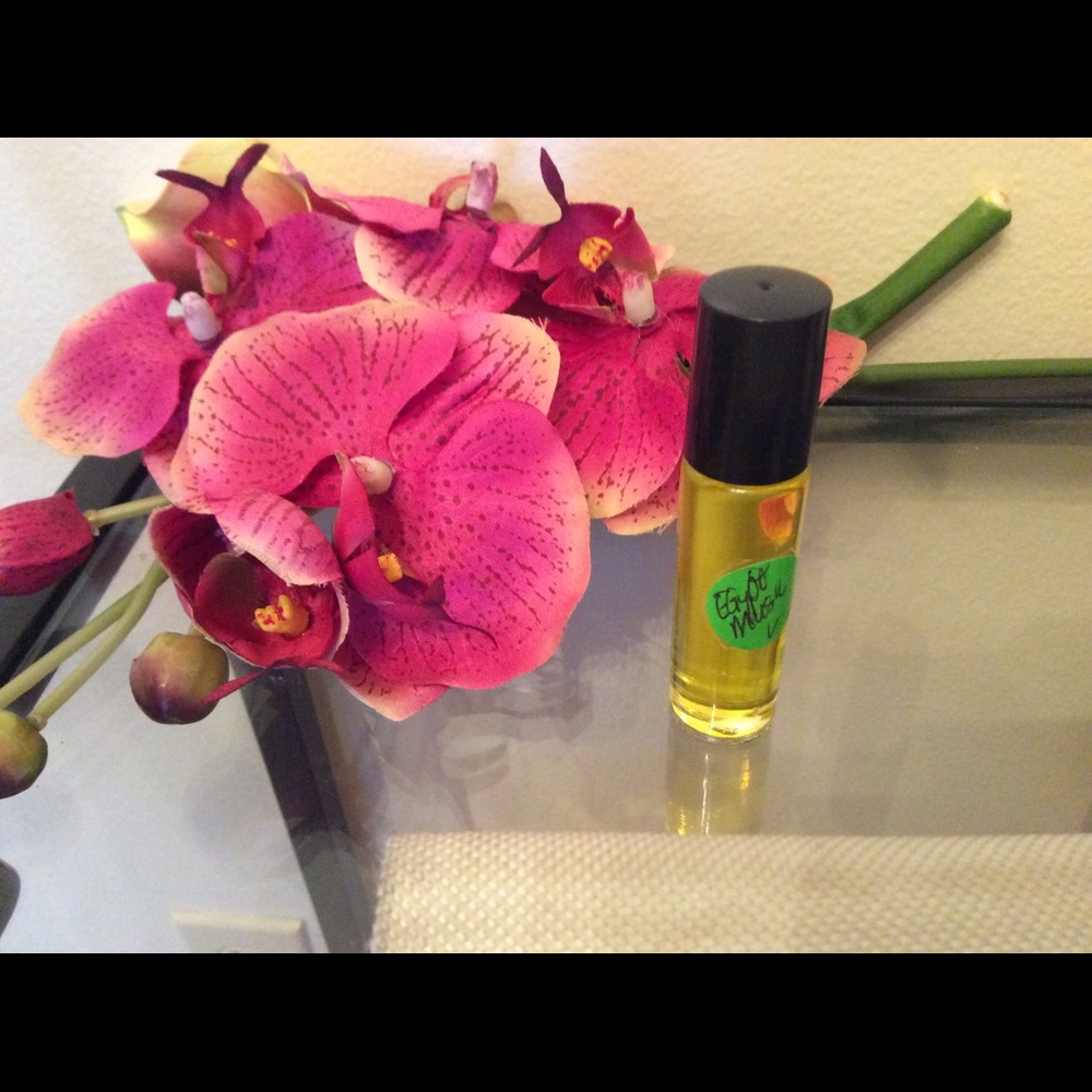 Egyptian musk oil