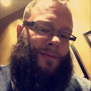 Meet your Posher, Linnie