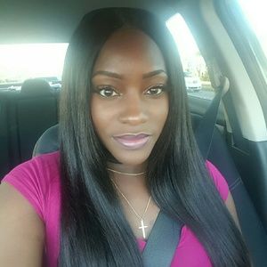 Meet your Posher, Dominique