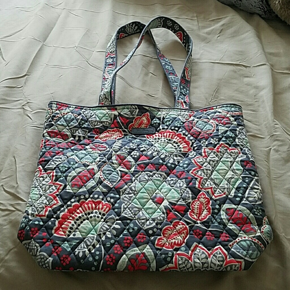 Vera Bradley tote