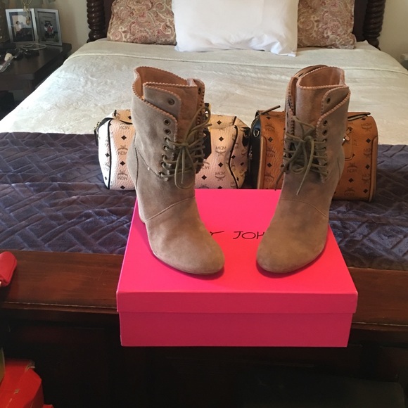 Betsey Johnson Daynaa Taupe Suede Wedges - Picture 1 of 4