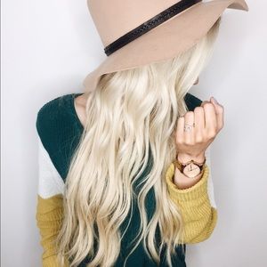 Meet your Posher, Aynsley