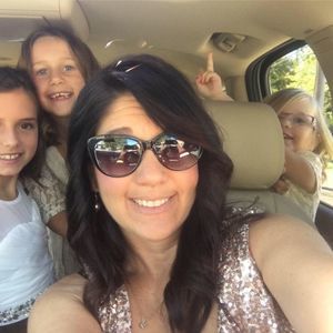 Meet your Posher, Stephanie