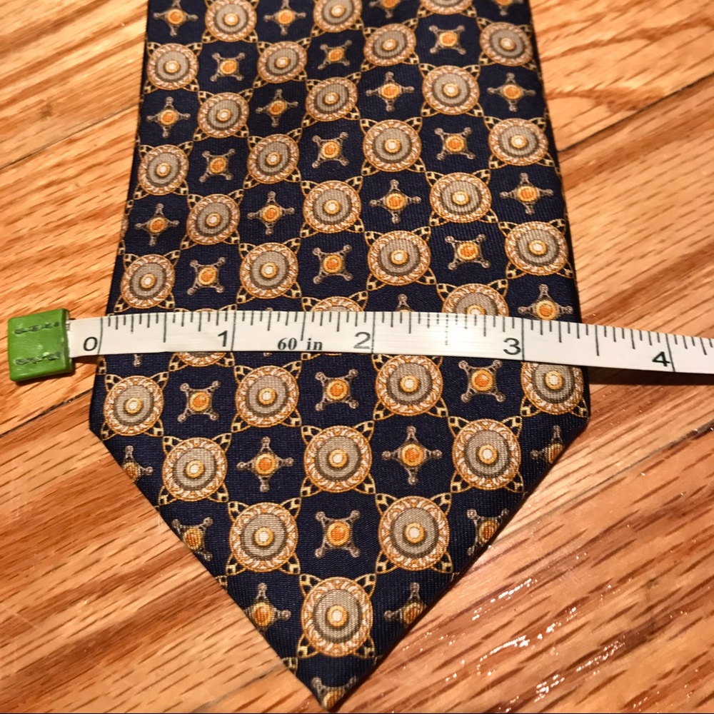 Metropolitan museum Tie