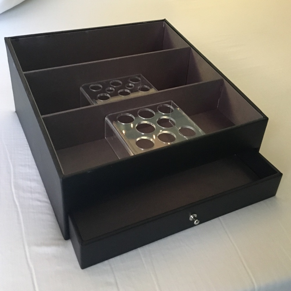 🚫SOLD🚫 Make Up Organizer