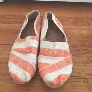 Toms size 8 orange and white striped shoes