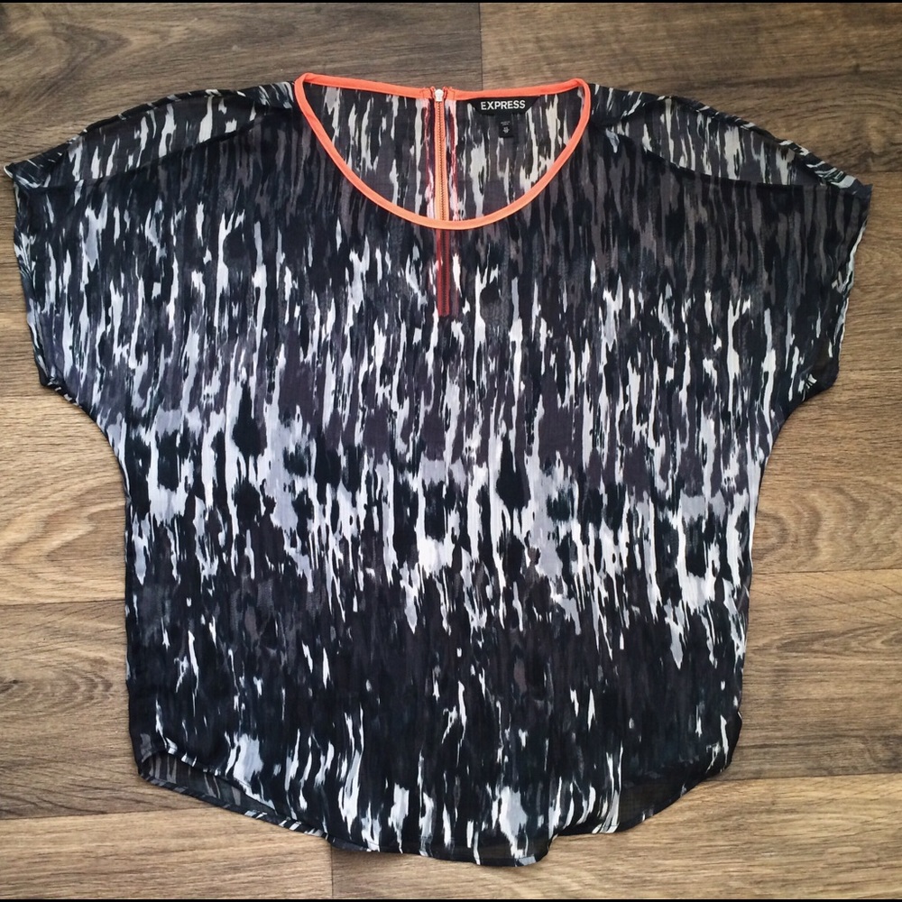 Express Flowy Cold-Shoulder Top | XS