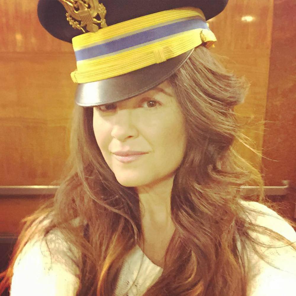 Meet your Posher, Vee