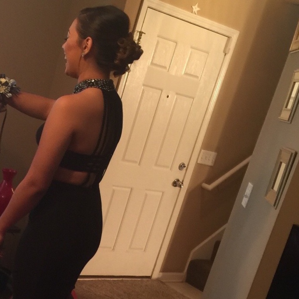 PROM DRESS FOR SALE - Picture 4 of 4