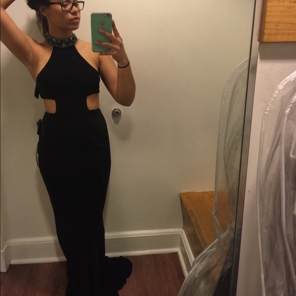 PROM DRESS FOR SALE - Picture 2 of 4