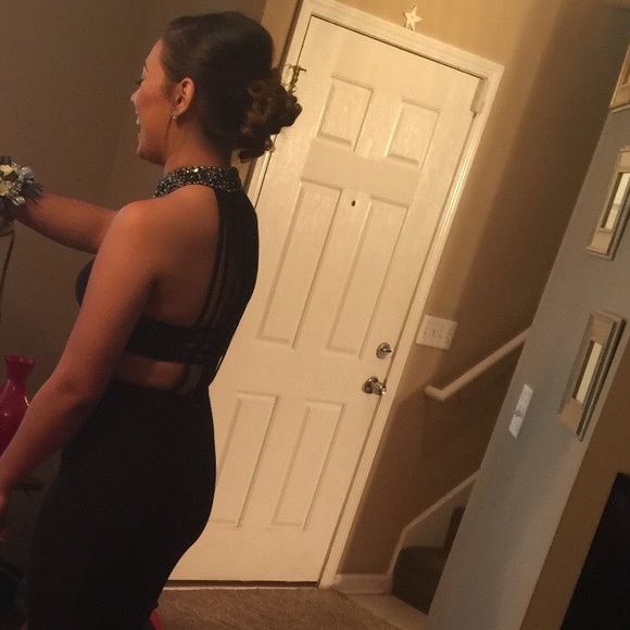 PROM DRESS FOR SALE - Picture 4 of 4