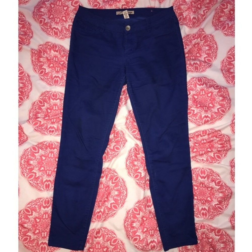 Burgundy and Blue Jeans Bundle - Picture 3 of 3