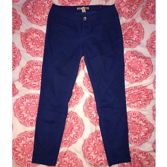 Burgundy and Blue Jeans Bundle - Picture 3 of 3