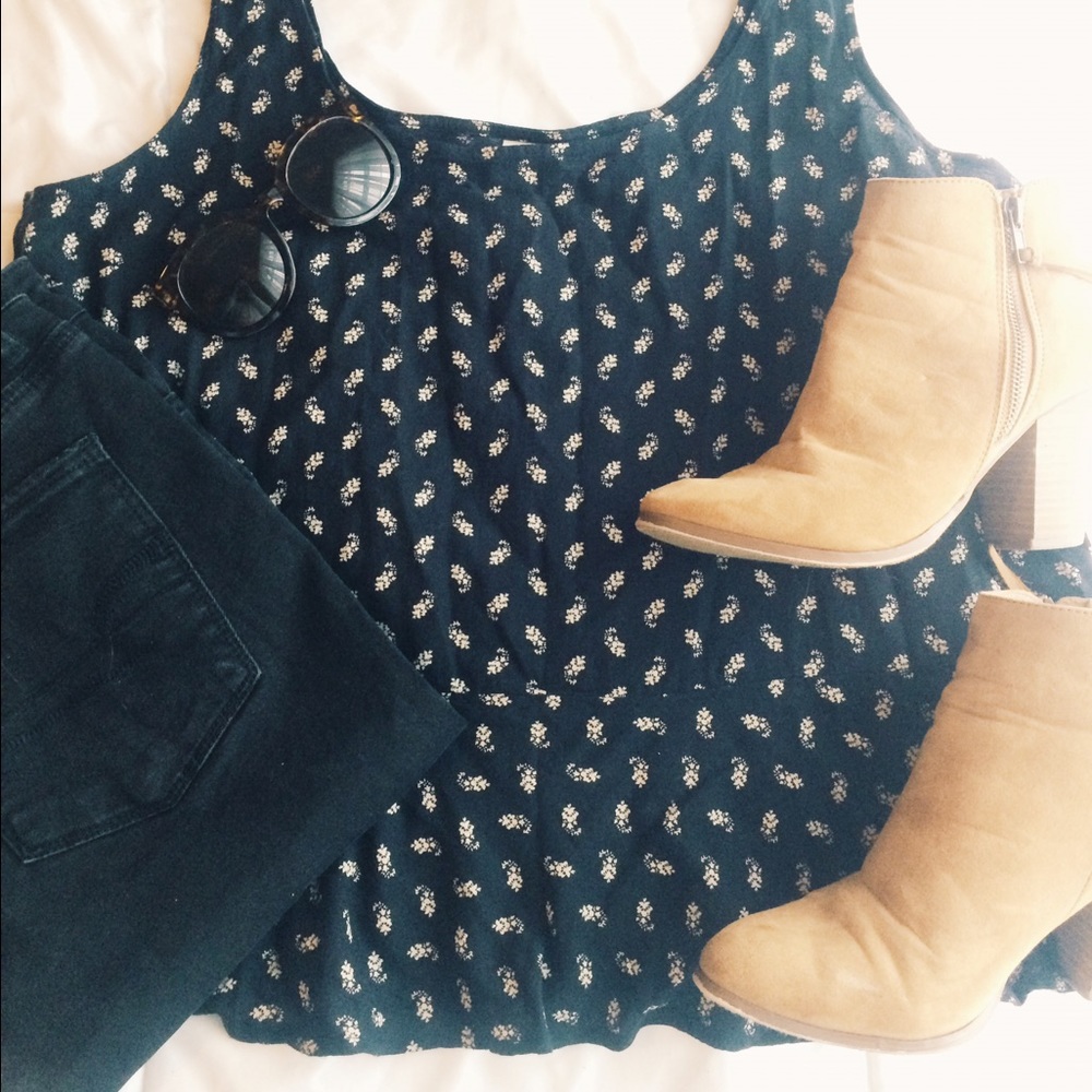 floral print boyfriend style peplum tank top