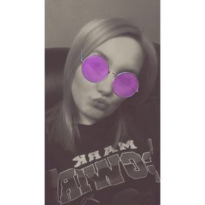 Meet your Posher, Jasmine