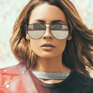 Quay x Desi Perkins High Key Sunglasses- Black