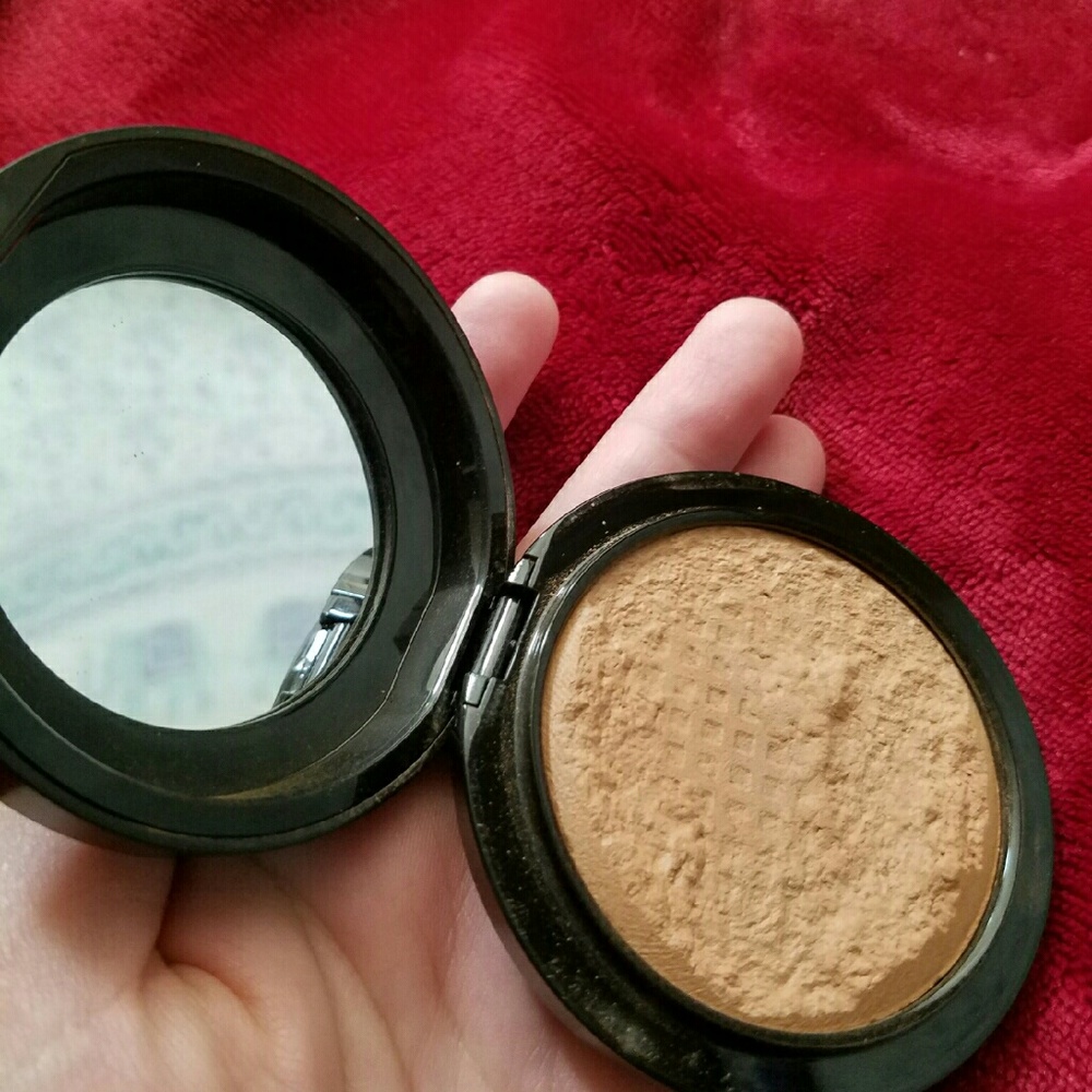Mac give me sun bronzer