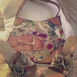 Authentic Gucci horsebit floral bag