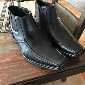 Men's dress shoes