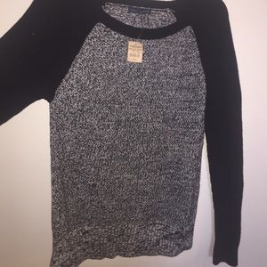 Never been worn American eagle sweater