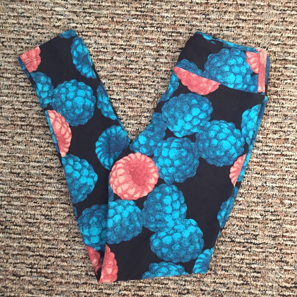 LuLaRoe Tween Berry Patterned Leggings