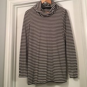 Loft black and White Turtleneck