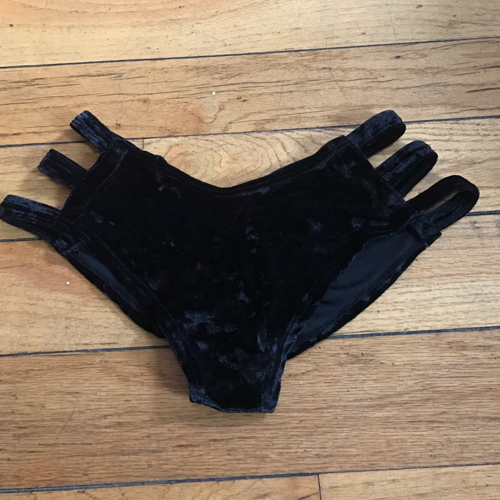 •SOLD• Oceanmoon cutout boyshort