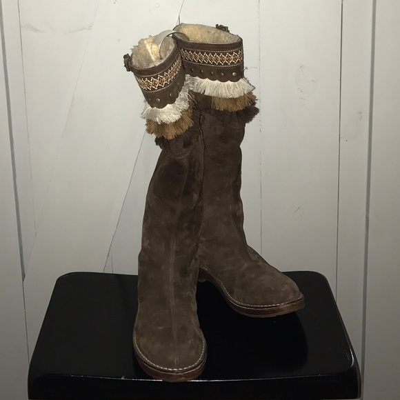 Chocolate brown suede UGG boots. Warm and toasty. - Picture 2 of 4