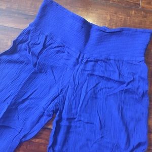 ❤️ Blue flowy beach pants