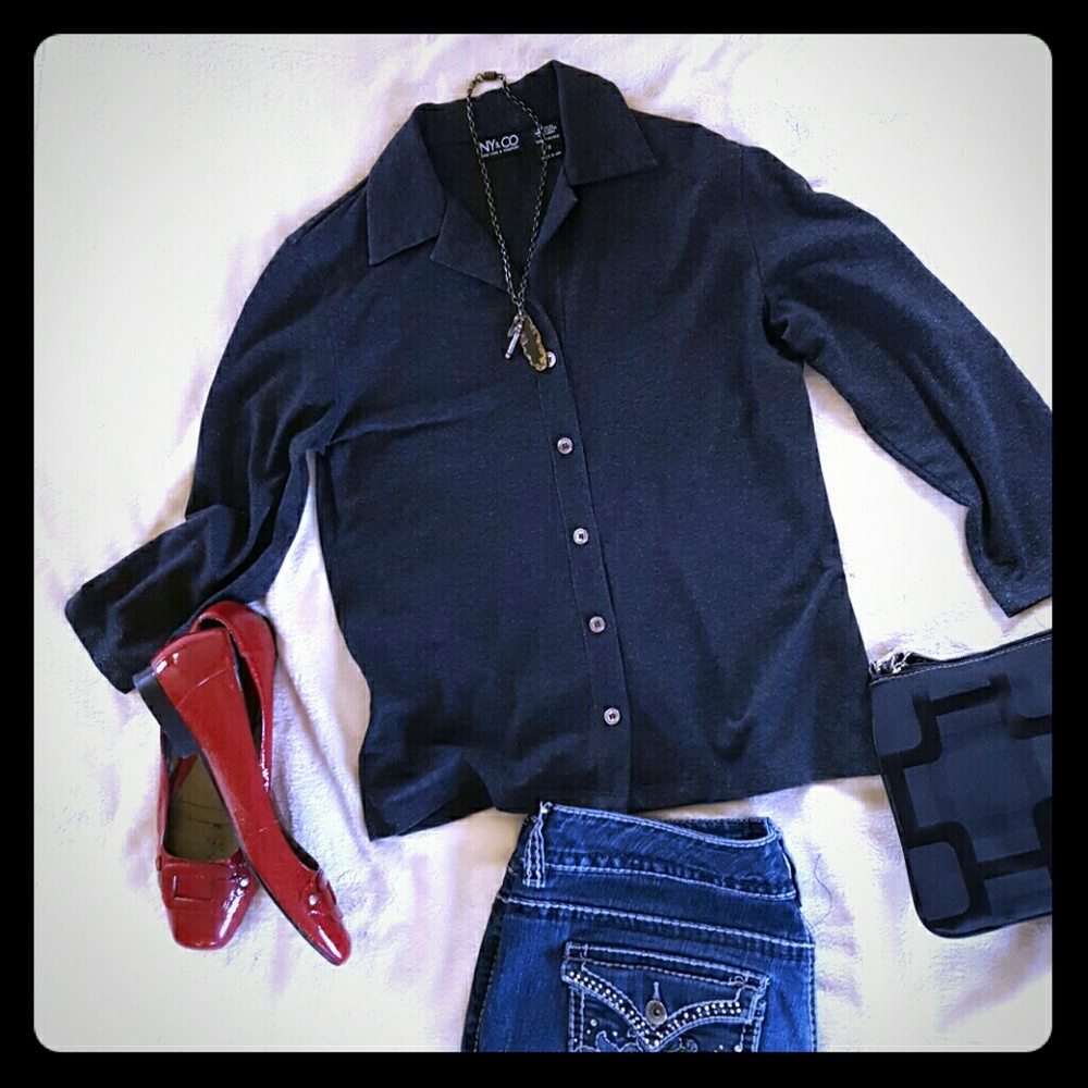 Three quarter length button up shirt