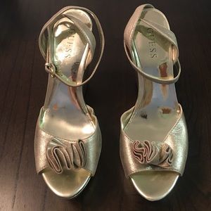 !!! NEW !!! GUESS Platform Wedge Heels