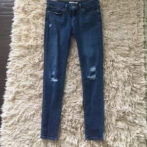 Women's Levi skinny jeans
