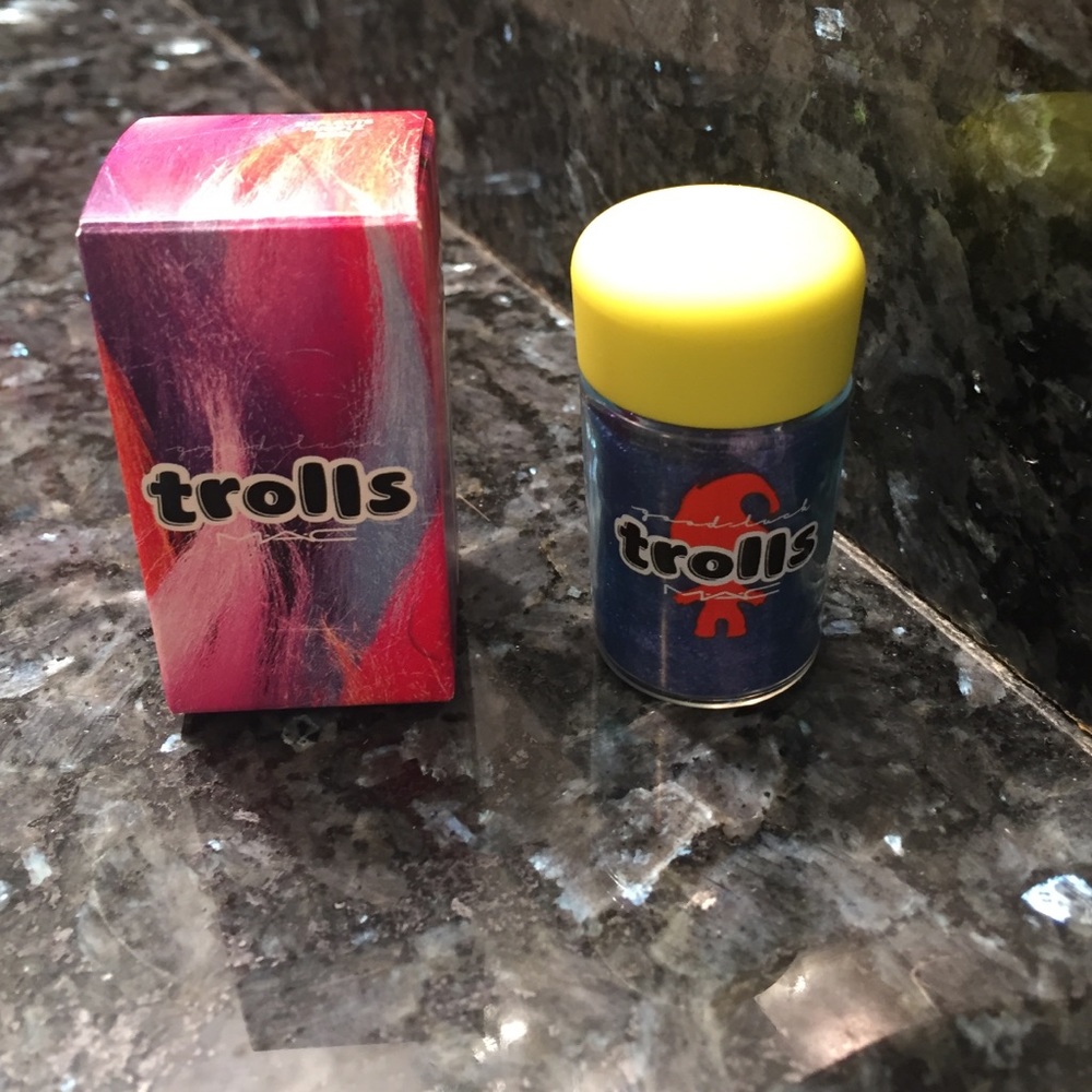 🎊🎉HP🎉🎊 Mac Trolls Glitter Reflects Purple Duo