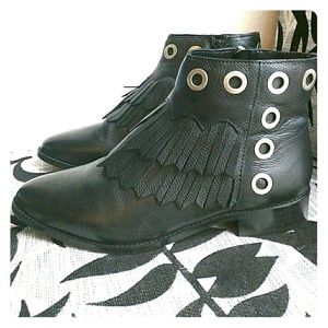 ASOS LEATHER ANCLE BOOTS