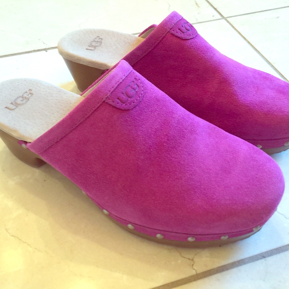 New! Girls Ugg Pink Clogs, sz 4
