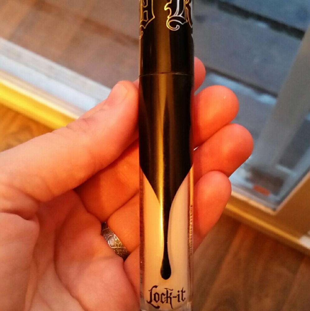 Kat von d lock it concealer shade neutral
