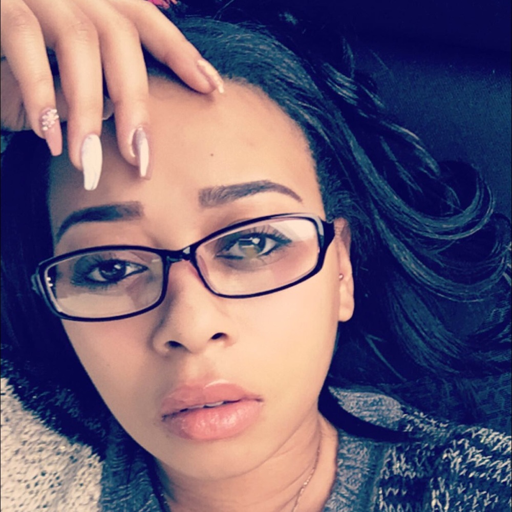 Meet your Posher, Alize