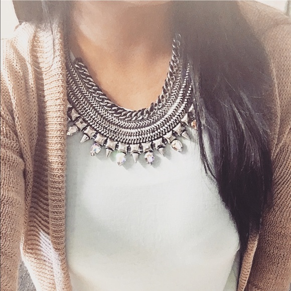 Silver statement necklace - Picture 2 of 4