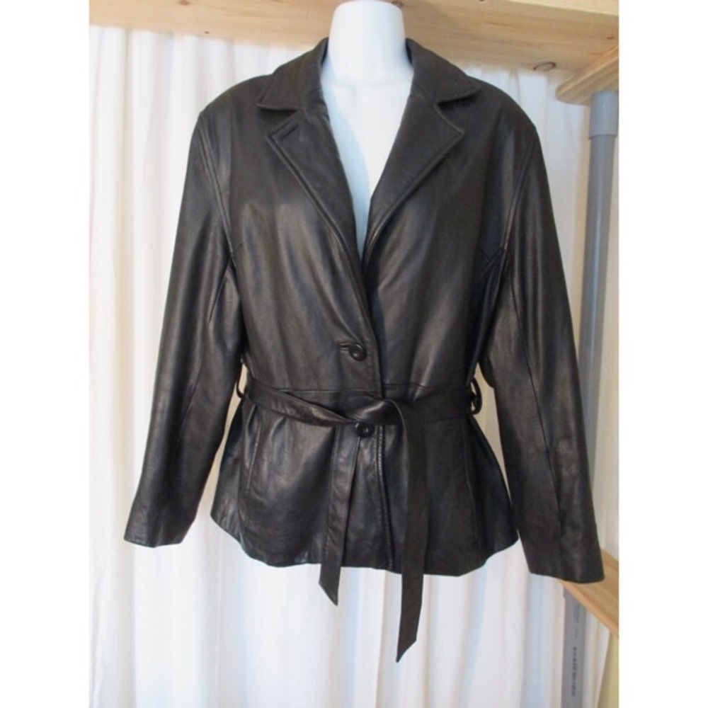 ✨HP✨ Genuine Leather Black Vintage Belted Jacket