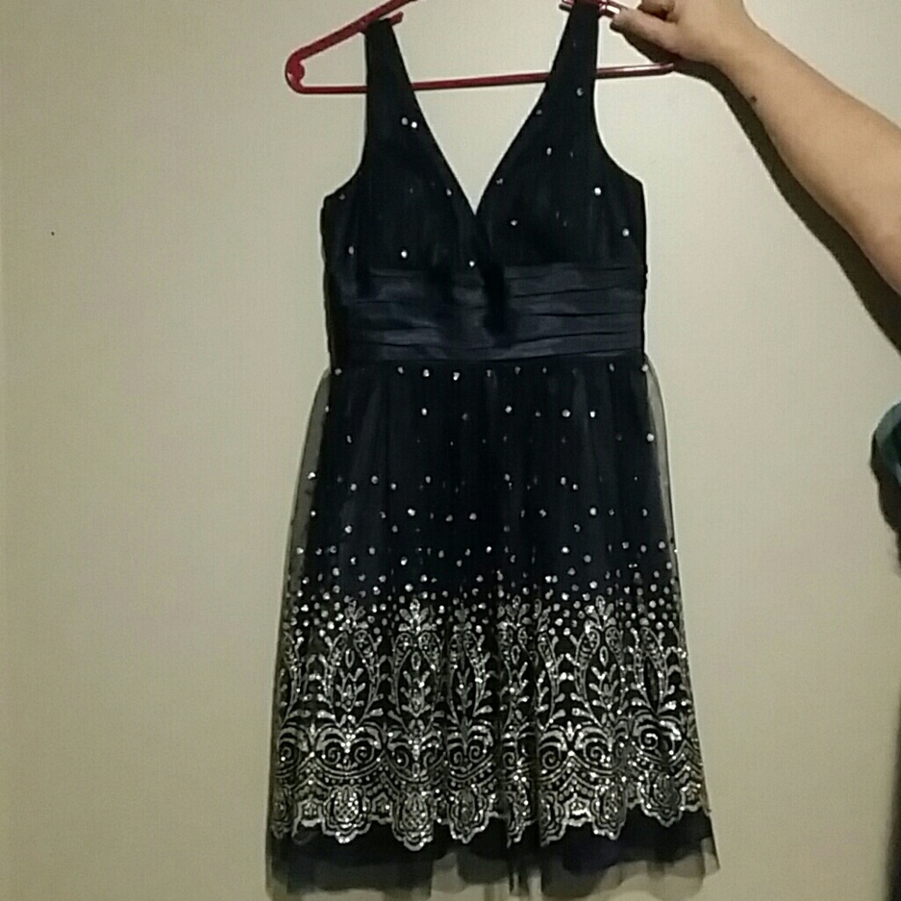 Morgan & Co. FORMAL DRESS