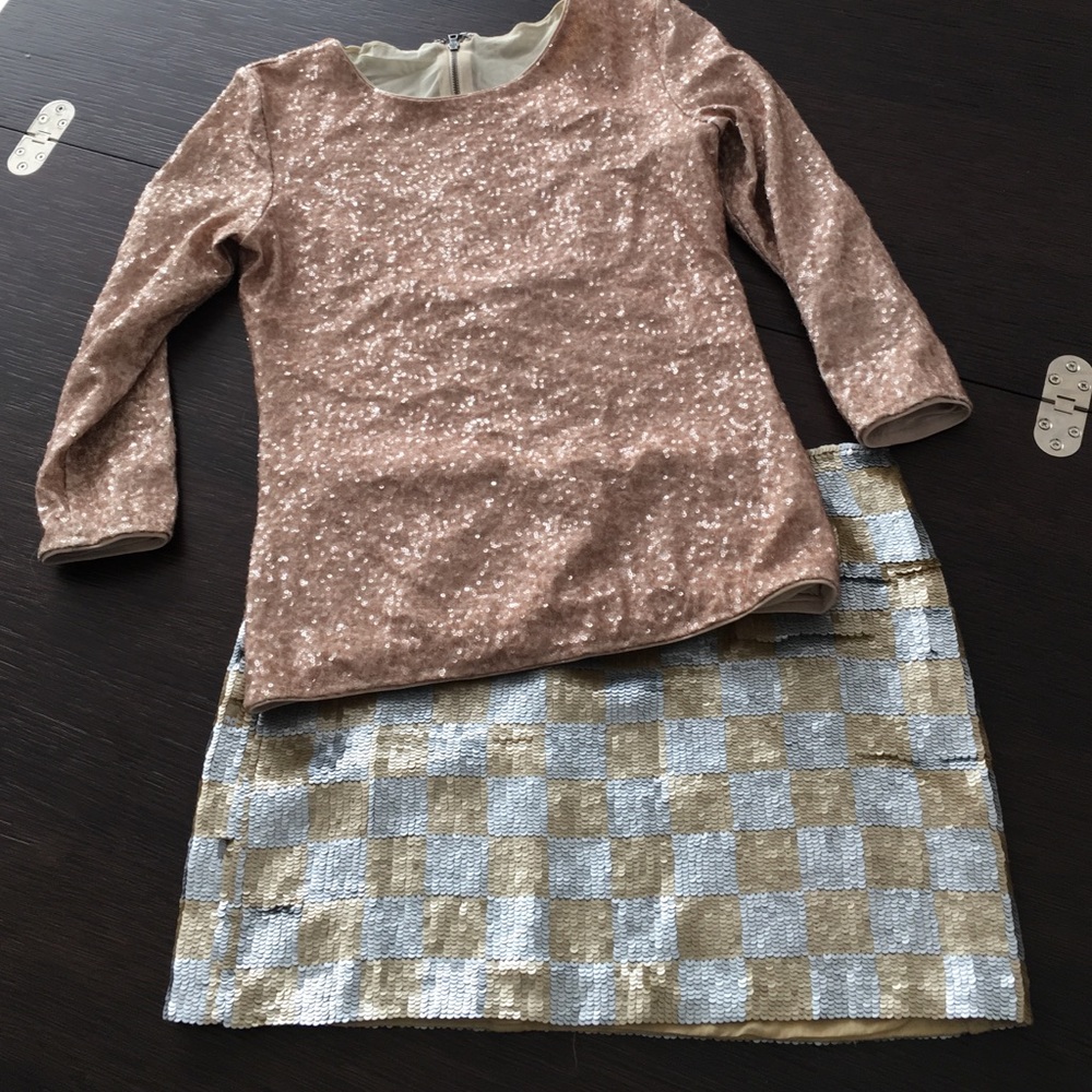 Alice and Olivia gold top S