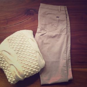 Light rose color pants