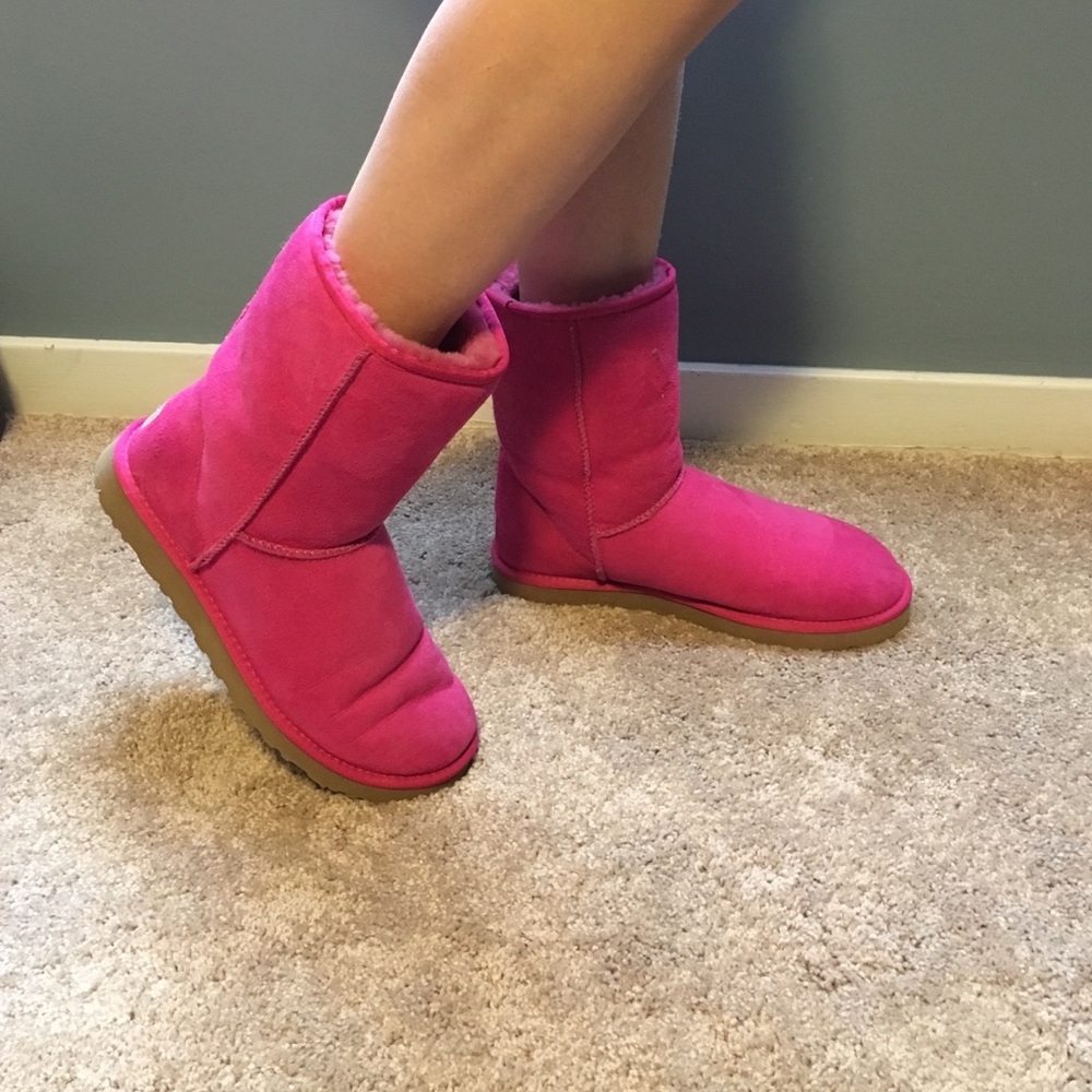 Hot pink classic short Uggs